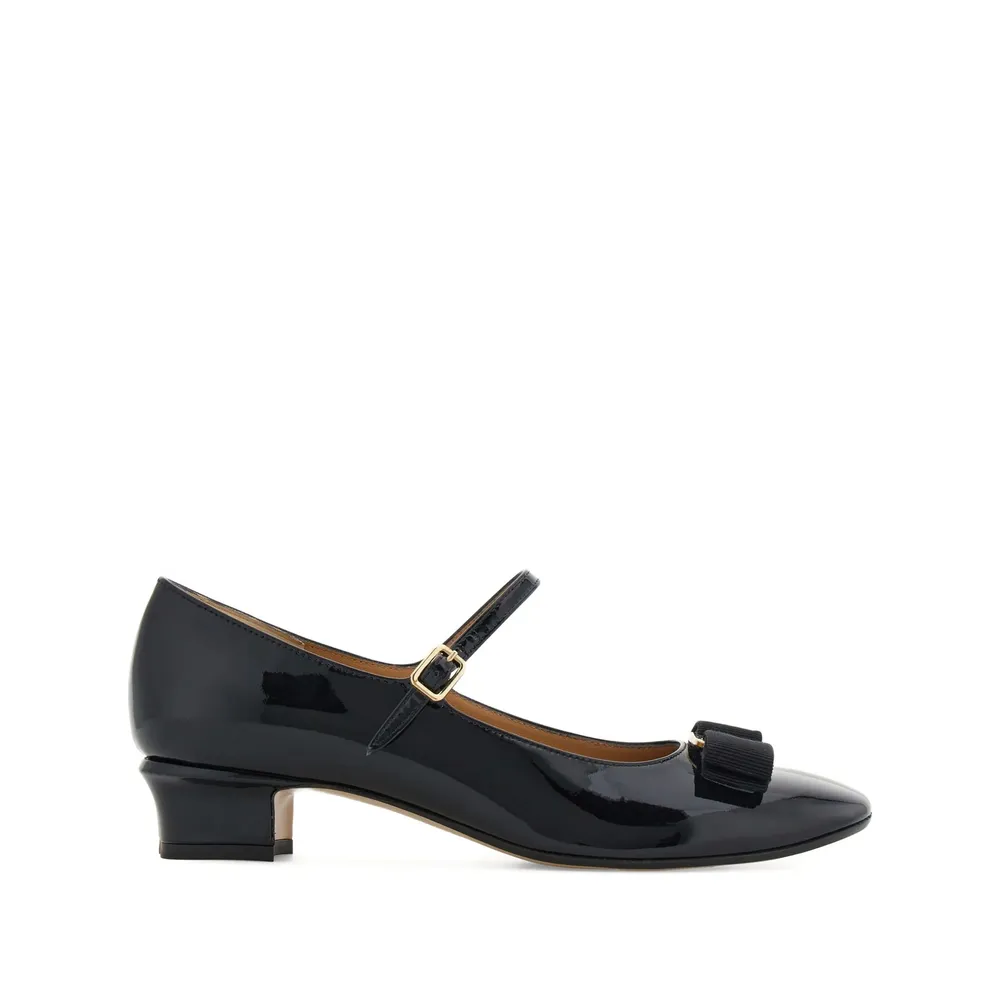 Vara Bow-detail Mary Jane Pumps